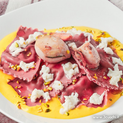  Ravioli in crema di zafferano e capesante